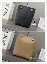 Picture of Loewe Handbags _SKUfw239902936fw
